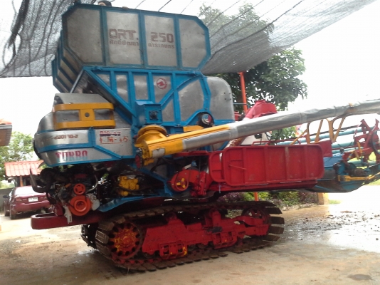 การซื้อขายน่าจะง่ายขึ้น ปรึกษาไฟแนนท์ตามภาพครับ ลดราคาให้แล้วครับ ขาย KM 47 เดิน 12 HTนอก เครื่อง 6HH+bo Hoset ใหม่ (250 แรง) โซ่ D2  46 ข้อ โรลเลอร์ D2 12 ลูก หน้าเกี่ยว 3 เมตร อุ้มเลด 2.3 ตัน ปั้มไดกิ้น 23 มอร์เตอร์ใหญ่ยิงตรง