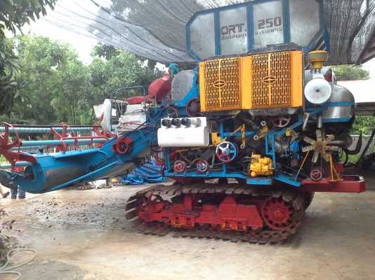 การซื้อขายน่าจะง่ายขึ้น ปรึกษาไฟแนนท์ตามภาพครับ ลดราคาให้แล้วครับ ขาย KM 47 เดิน 12 HTนอก เครื่อง 6HH+bo Hoset ใหม่ (250 แรง) โซ่ D2  46 ข้อ โรลเลอร์ D2 12 ลูก หน้าเกี่ยว 3 เมตร อุ้มเลด 2.3 ตัน ปั้มไดกิ้น 23 มอร์เตอร์ใหญ่ยิงตรง