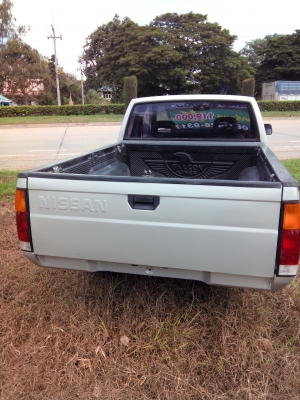 ขายนิสสันbig mเครื่องดีสีสวยราคาเบาๆ