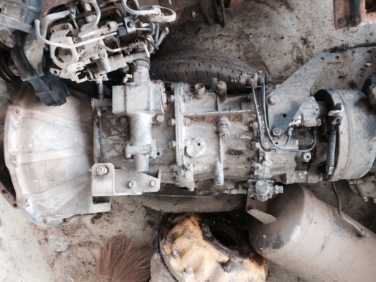 ขายเกียร์ฮีโนเมก้า260แรงเดิมๆ ราคา80,000บาท โทร0810367316