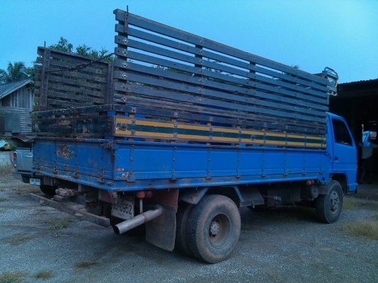 **380,000 บ.ต่อรอง**ขาย6ล้อ115ประกอบ NPR59L 4BD1-115HP เครื่องเดิมเกียร์เดิม FหลังHINO คานหน้าเดิม5น็อต พ.พาวเวอร์ สโลวกลาง เครื่องดีแน่น แรง เกียร์ดีไม่หลุด(เกียร์สั้น) ช่วงล่างคัสซีสวยเดิม ไม่ปะ ไม่ผุ กระบะปูพื้นเหล็ก คอกไม้เกษตรสภาพสวยยาว4.30ม. พื้นดีไ