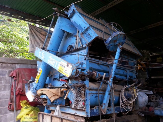 ขายตู้นวดข้าวเกษตรพัฒนา 5ฟุตครึ่ง เสียบกับรถไถฟอร์ด  แถมสายพาน สภาพพร้อมใช้งาน สนใจโทร090-8588220คุณนะ ID:narong498 หรือwww.truck.in.th/498