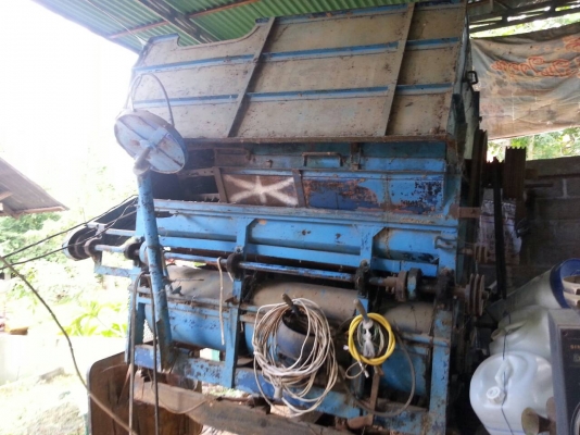 ขายตู้นวดข้าวเกษตรพัฒนา 5ฟุตครึ่ง เสียบกับรถไถฟอร์ด  แถมสายพาน สภาพพร้อมใช้งาน สนใจโทร090-8588220คุณนะ ID:narong498 หรือwww.truck.in.th/498