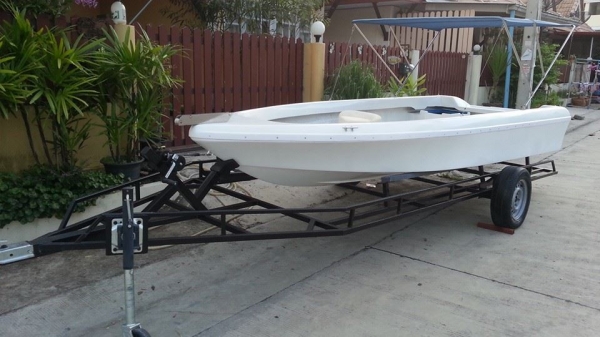 ขายเรือตกปลา15ฟุต พร้อมเทลเลอร์สภาพใหม่