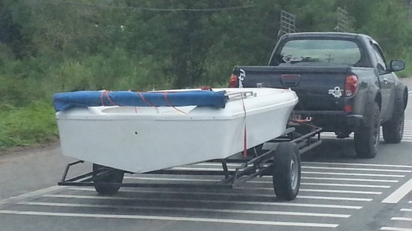 ขายเรือตกปลา15ฟุต พร้อมเทลเลอร์สภาพใหม่