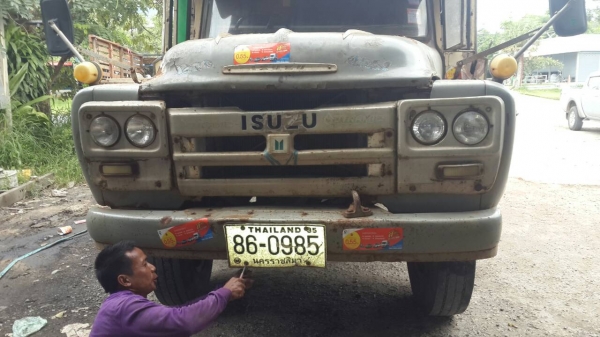 สิบล้อเพลาเดียว เครื่อง EH700 พวงมาลัยเพาเวอร์ เบรคจิฟฟี่ เกียร์ร๊อก6สปีดช่วงล่างไอ้หลงแพใหญ่