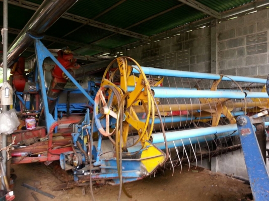 ขายรถเกี่ยวศักดิ์พัฒนา อุ้ม2.5ตัน ตัวเดิน10 ปั้ม23ไดกิ้น เครื่อง6HL1 เครื่องดี ช่วงล่างดี ทำงานเร็ว สภาพพร้อมใช้งาน สนใจโทร090-8588220คุณนะ ID:narong498 หรือwww.truck.in.th/498