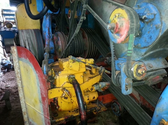 ขายรถเกี่ยวศักดิ์พัฒนา อุ้ม2.5ตัน ตัวเดิน10 ปั้ม23ไดกิ้น เครื่อง6HL1 เครื่องดี ช่วงล่างดี ทำงานเร็ว สภาพพร้อมใช้งาน สนใจโทร090-8588220คุณนะ ID:narong498 หรือwww.truck.in.th/498