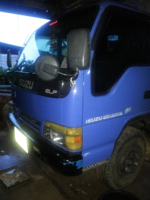 ต้องการขายหกล้อ  ISUZU