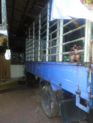 ต้องการขายหกล้อ  ISUZU