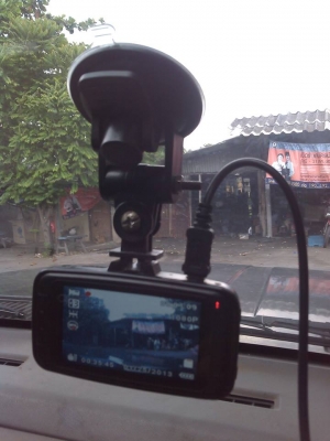 กล้องหน้ารถ บันทึกวีดีโอ เสียง และถ่ายรูปได้ อุปกรณ์ครบ