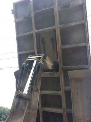 รถอีซูซุ 10 ล้อดั้ม FXZ 360 แรงม้า. ปี 53 ( ขายแม่ , ลูก ) สนใจติดต่อ 081 - 6079515 รถอีซูซุ 10 ล้อดั้ม FXZ 360 แรงม้า. ปี 53 ( ขายแม่ , ลูก ) สนใจติดต่อ 081 - 6079515