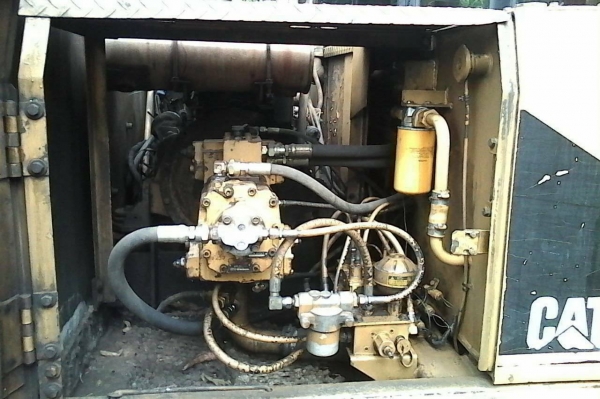 ขายCAT E120Bเก่านอกใช้งานได้ไม่ถึง1ปี เอกสารเล่ม สภาพสวยพร้อมใช้ ราคาต่อรองได้ ติดต่อได้ที่คุณ อ๊อฟ พิจิตร 086-737-9991