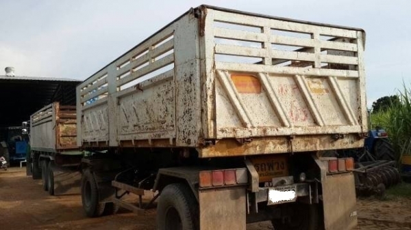 มี8หางลูกพ่วง 2คานดั๊ม กระบะเหล็ก แล้วแต่สภาพ สภาพสวยพร้อมใช้ ราคาต่อรองได้ ติดต่อได้ที่คุณ อ๊อฟ พิจิตร 086-737-9991