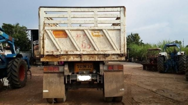 มี8หางลูกพ่วง 2คานดั๊ม กระบะเหล็ก แล้วแต่สภาพ สภาพสวยพร้อมใช้ ราคาต่อรองได้ ติดต่อได้ที่คุณ อ๊อฟ พิจิตร 086-737-9991