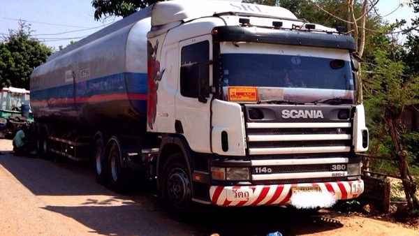 ขายด่วนๆรถน้ำมัน60,000ลิตรโทร.0807074561