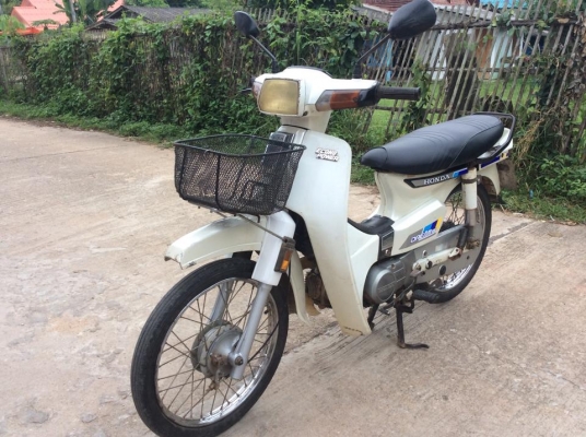 ดรีมุรุสภาสีขาวทะเบียนโอนสภาพเดิมโลโก้ครบขาย12800บาท ดรีมุรุสภาสีขาวทะเบียนโอนสภาพเดิมโลโก้ครบขาย12800บาท