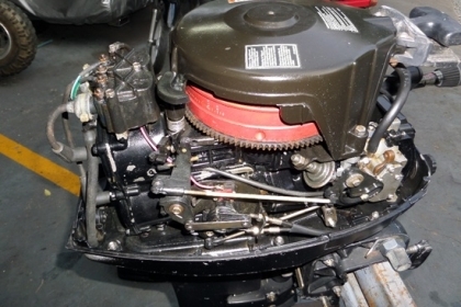 ขาย เครื่องเรือ  MERCURY 20 แรง นำเข้าจากญี่ปุ่น   เครื่องหมุนกำลังอัดดี  ไฟออกบ้างไม่ออกบ้าง  ตามสภาพครับ ราคา 25,000 ต่อรองได้