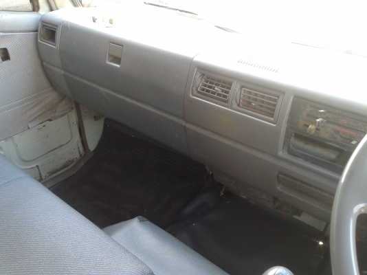 ขาย Hino FC120แรง 5.5เมตร เดิมบาง พร้อมโอน ทะเบียนเต็ม