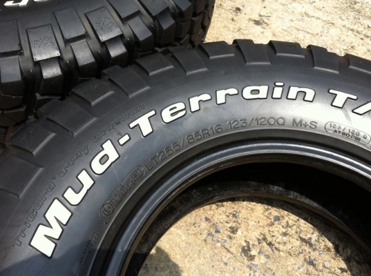 ขายยางMud-Terrain33" หน้าแคบ BF Goodrich KM2 255 85 r16