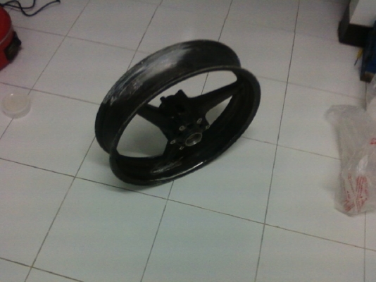 ขาย ล้อแม็ก ENKAI ขอบ 17 / 3.5 นิ้ว ใส่ล้อหน้า CBR 1000 ราคา 1500 ขาย ล้อแม็ก ENKAI ขอบ 17 / 3.5 นิ้ว ใส่ล้อหน้า CBR 1000 ราคา 1500