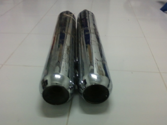 ขายท่อไอเสีย ไทรอั้ม 1คู่ catalyst twin pipe exhuast ราคา 8000 บาม ขายท่อไอเสีย ไทรอั้ม 1คู่ catalyst twin pipe exhuast ราคา 8000 บาม