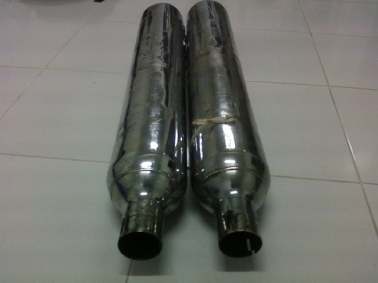 ขายท่อไอเสีย ไทรอั้ม 1คู่ catalyst twin pipe exhuast ราคา 8000 บาม ขายท่อไอเสีย ไทรอั้ม 1คู่ catalyst twin pipe exhuast ราคา 8000 บาม