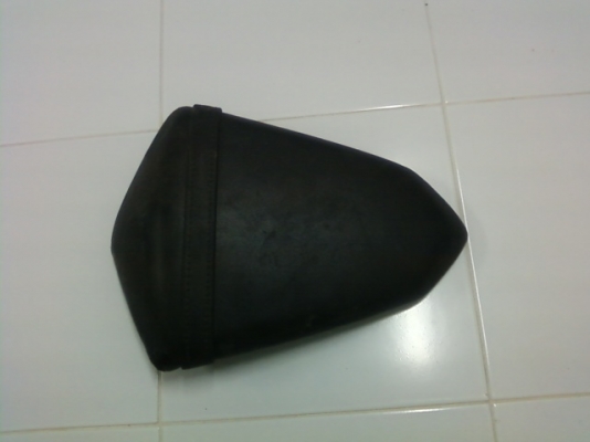 ขายเบาะหลัง สปอตร์  ใส่ ninja 300 ราคา 700 บาท