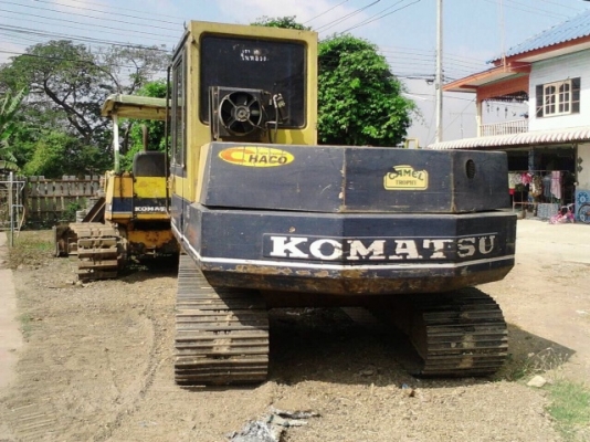 ขายด่วน KOMATSU PC60-5  เก่าใน สภาพสวยมาก  เครื่องปั้มดี ไฟฟ้าครบ มีแอร์พร้อมใช้งาน ใบแทรค กว้าง 60 ซม.