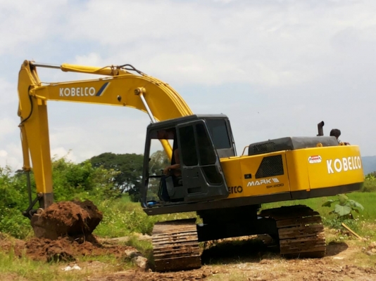 ขายรถแบคฮ pc200 โกเบ