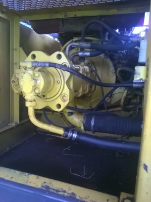 ขายรถแบคฮ pc200 โกเบ