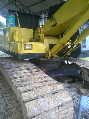 ขายรถแบคฮ pc200 โกเบ