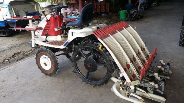 รถปลูกข้าวนั่งขับ YANMAR  เก่าญี่ปุ่น สภาพสวย เครื่องยนต์ติดง่าย สภาพพร้อมใช้งาน