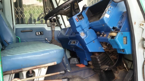 ขาย ISUZU  ROCKY FXZ 23 เครื่อง 240 แรง ดั้มพ์ สามมิตร