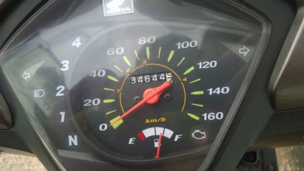 Wave110i Serviceของใหม่หมด ยาง ผ้าเบรค แบต เชคสภาพ ในราคาสุดคุ้ม