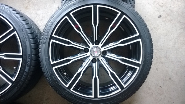 10 ก้าน สีดำขอบขาว สวยมากใหม่มากคับ