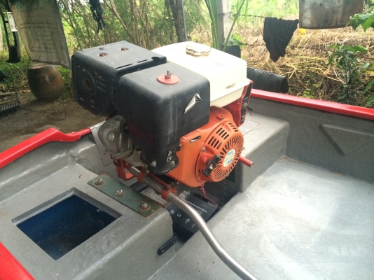 ขายครับเรือตกปลา พร้อมเครื่องยนต์13แรง