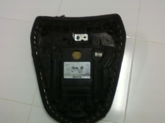 ขายเบาะหลัง สปอตร์ ใส่ ninja 650 ราคา 500 บาท ขายเบาะหลัง สปอตร์ ใส่ ninja 650 ราคา 500 บาท