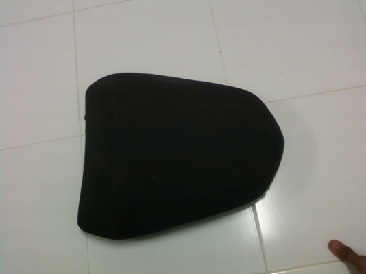 ขายเบาะหลัง สปอตร์  ใส่ ninja 650 ราคา 500 บาท