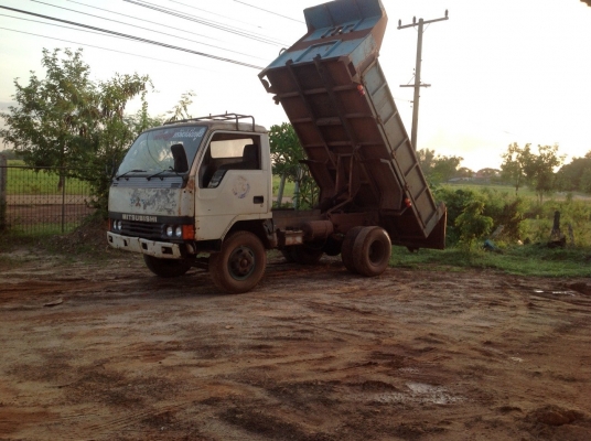 MITSUBICHI CANTER หัวยกได้ ดั้มเครื่อง100 แรง4D31 ห้างแท้ปี 32 หัวเดิมบางไม่เคยทำสีครับ ภาษี ม.79