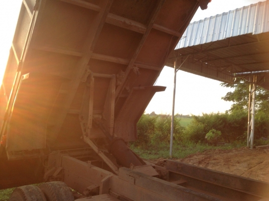 MITSUBICHI CANTER หัวยกได้ ดั้มเครื่อง100 แรง4D31 ห้างแท้ปี 32 หัวเดิมบางไม่เคยทำสีครับ ภาษี ม.79