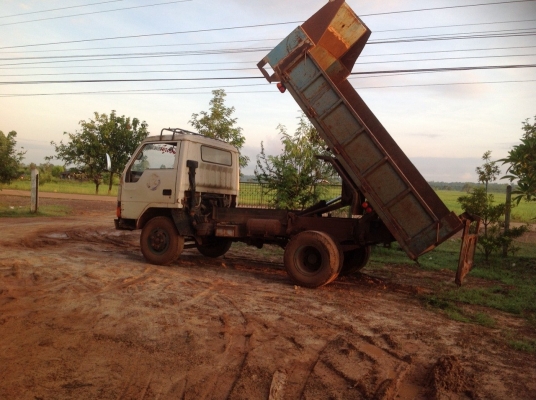 MITSUBICHI CANTER หัวยกได้ ดั้มเครื่อง100 แรง4D31 ห้างแท้ปี 32 หัวเดิมบางไม่เคยทำสีครับ ภาษี ม.79