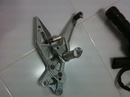 ชุดเกียร์โยงถอดจากบิ๊กไบค์ ใส่ได้ทุกรุ่น ราคา 500 บาท