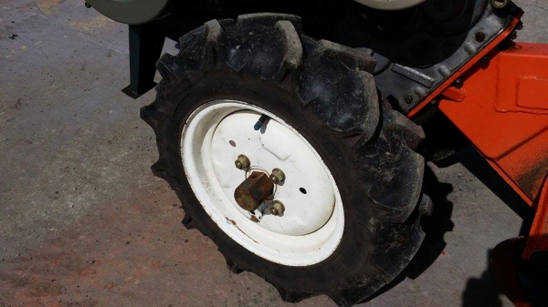 รถไถเดินตาม KUBOTA 7 แรง เก่าญี่ปุ่น เครื่องยนต์ดีเซล ระบบหัวฉีด สภาพสวยพร้อมใช้งาน เครื่องยนต์แรงและติดง่าย คุณภาพดี อะไหล่สามารถใช้ร่วมกับรุ่น RT ได้ รถไถเดินตาม KUBOTA 7 แรง เก่าญี่ปุ่น เครื่องยนต์ดีเซล ระบบหัวฉีด สภาพสวยพร้อมใช้งาน เครื่องยนต์แรงและติดง่าย คุณภาพดี อะไหล่สามารถใช้ร่วมกับรุ่น RT ได้