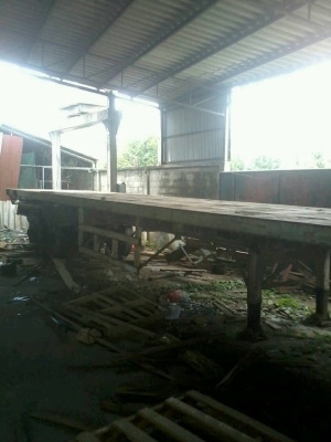 ขายหาง พื้นเรียบ  2 เพลา.  ( มีขาย 2 หาง. )  สนใจติดต่อ 081 - 6079515