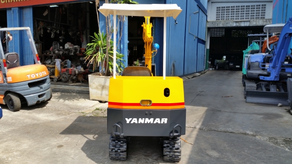 ขาย รถขุดจิ๋ว YANMAR รุ่น YB121U แทร็กเหล็ก มือสองญี่ปุ่น ขาย รถขุดจิ๋ว YANMAR รุ่น YB121U แทร็กเหล็ก มือสองญี่ปุ่น