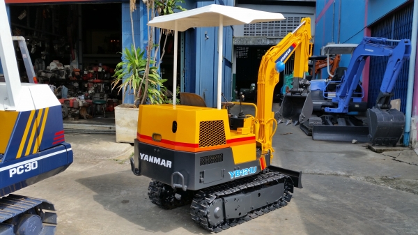 ขาย รถขุดจิ๋ว YANMAR รุ่น YB121U แทร็กเหล็ก มือสองญี่ปุ่น ขาย รถขุดจิ๋ว YANMAR รุ่น YB121U แทร็กเหล็ก มือสองญี่ปุ่น