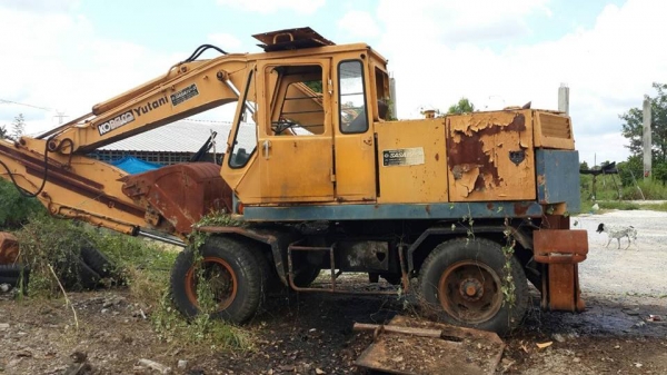 รถขุดล้อยาง KOBELCO 120 ลดราคาพิเศษเหลือ 350,000 บาท.