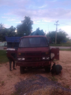 ขายรถนวดข้าว 5 ฟุตจัมโบ้ รถสี่ล้อกลางเครื่องโตโยต้า86แรง83000บาท