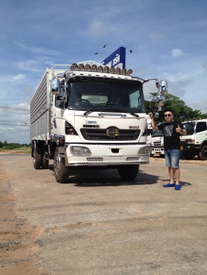 ขายครับสวยๆเลยไม่แพง HINO MEGA เครื่อง JO8C 210 แรงม้าระบบน้ำมัน สูง 1.83 ยาว 5.30 กว้าง 2.25 เมตร พร้อมของแต่ง เช็คใหม่ทำใหม่ทุกจุดพร้อมทะเบียน พร้อมรับประกัน เครื่อง, เกียร์, เฟืองท้าย สนใจแบบไหนเราสามารถสั่งประกอบใหม่ได้เลย เช็คใหม่ทุกจุด เน้นงานคุณภาพ
